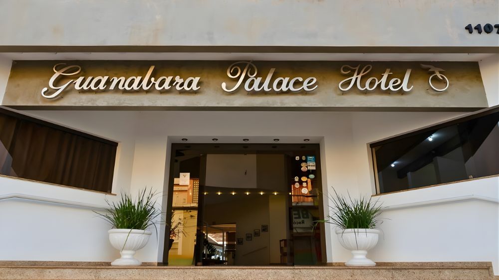 Entrada do Guanabara Palace Hotel